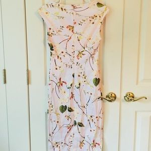 Form-fitting Zara Dress in Floral Pastel Pattern